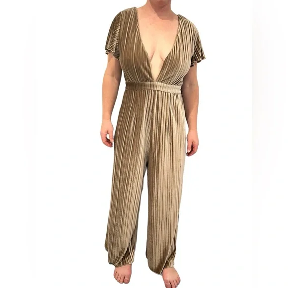 Mink Pink Lex Velvet Jumpsuit Boho Flutter Sleeve Open Back - Picture 4 of 5